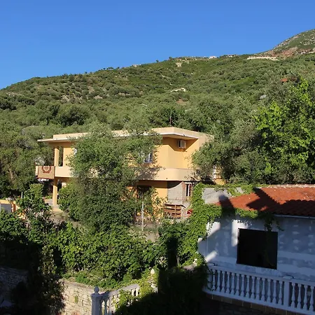 ホテル Aurora Vlorë