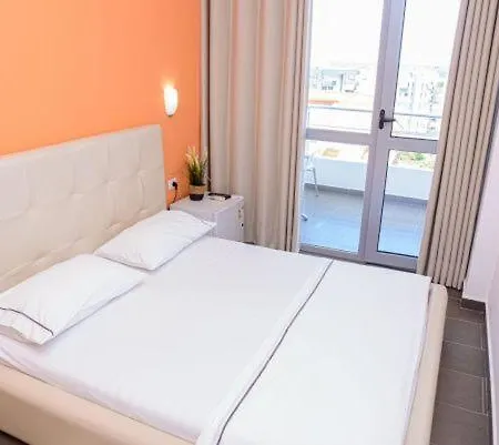 Aurora 3*